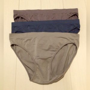 Attributes women’s panties NWOT.